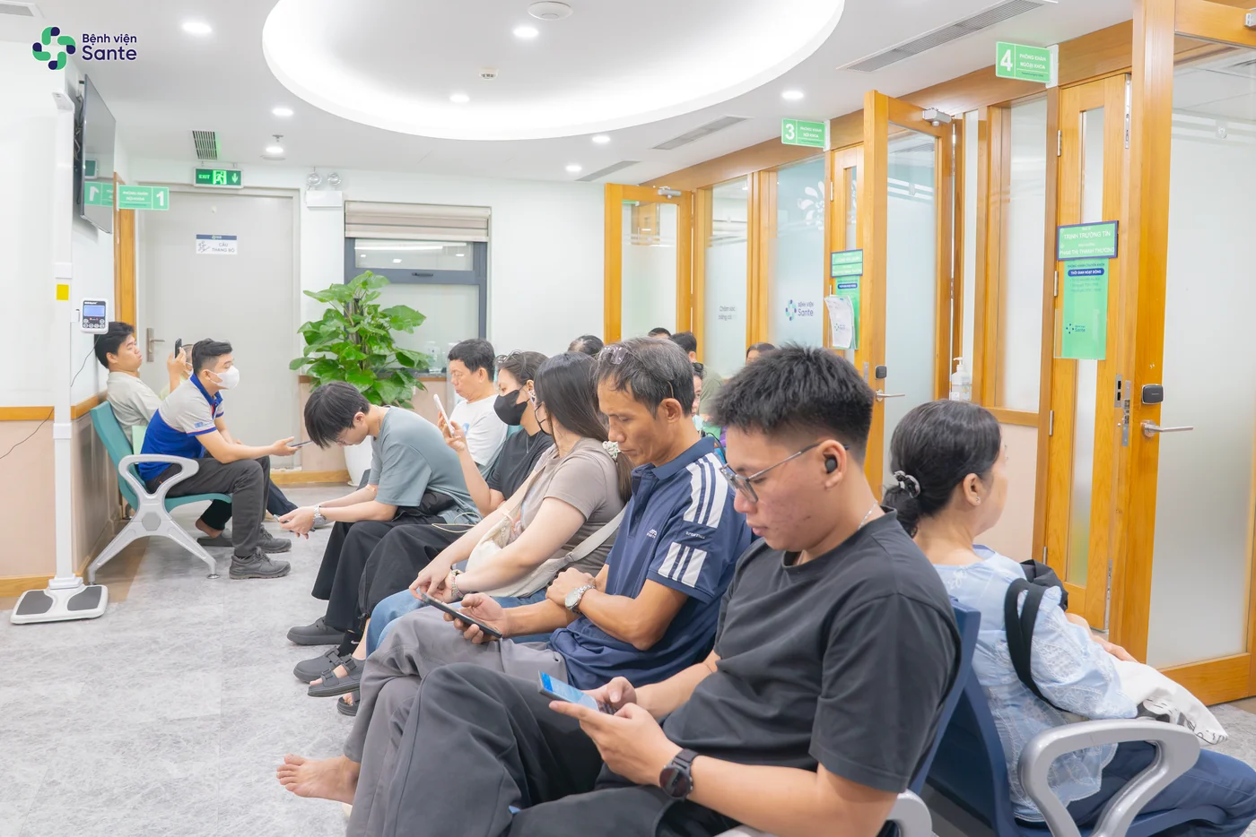 The spacious and modern waiting area outside the specialist clinics at Sante Hospital